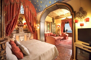 Alix Earle's Positano Airbnb has five bedrooms. 
