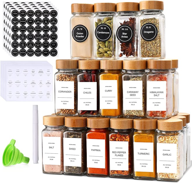 Use these glass spice jars to organize your kitchen seasonings and make your cabinet look neat and c...