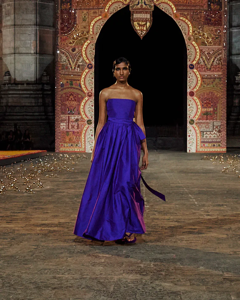 Dior's Mumbai Show for Pre-Fall 2023 Was a Celebration of Indian Craft Dior's Mumbai Show for Pre-Fall 2023 Was a Celebration of Indian Craft