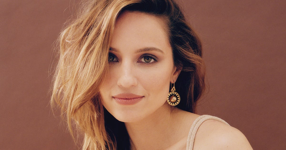 Dianna Agron Interview on Glee, Clock, Shiva Baby & Her Personal Style