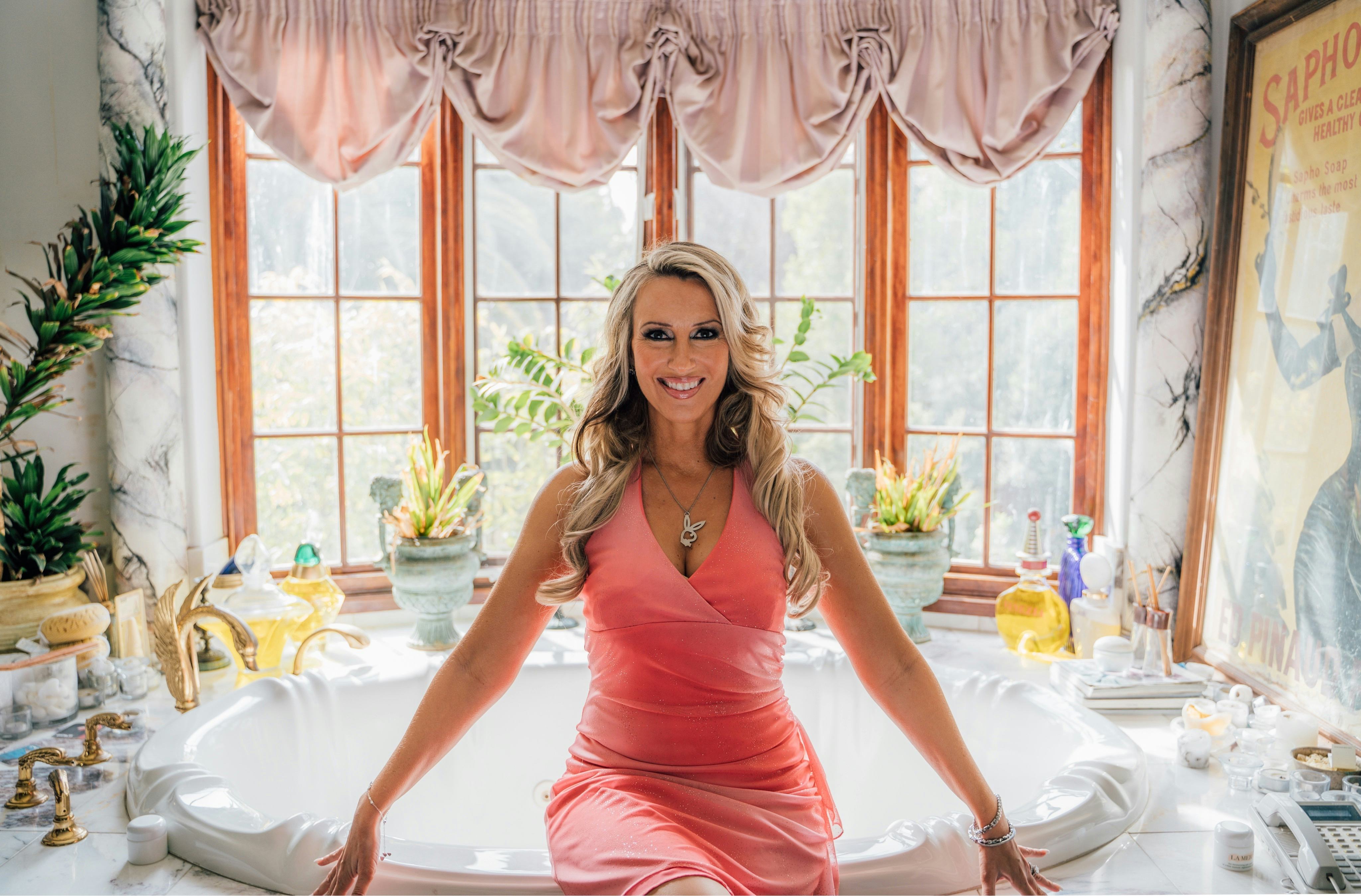 Thnk1994’s MILF Museum Exalts the MILF Aesthetic to Queer Icon Status 