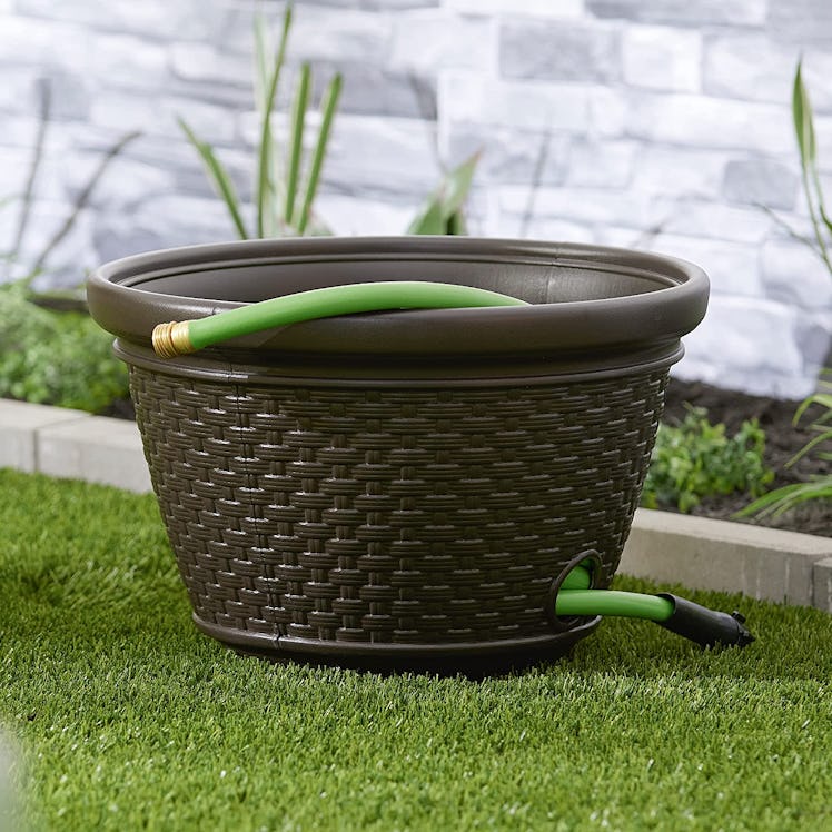 Suncast 100-Foot Capacity Hose Pot