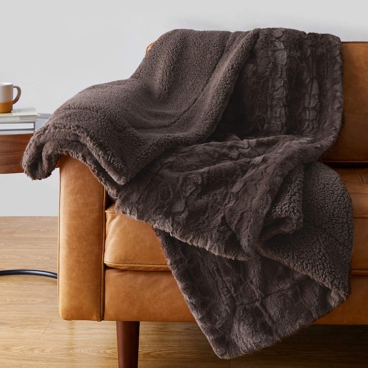Amazon Basics Fuzzy Faux Fur Throw Blanket