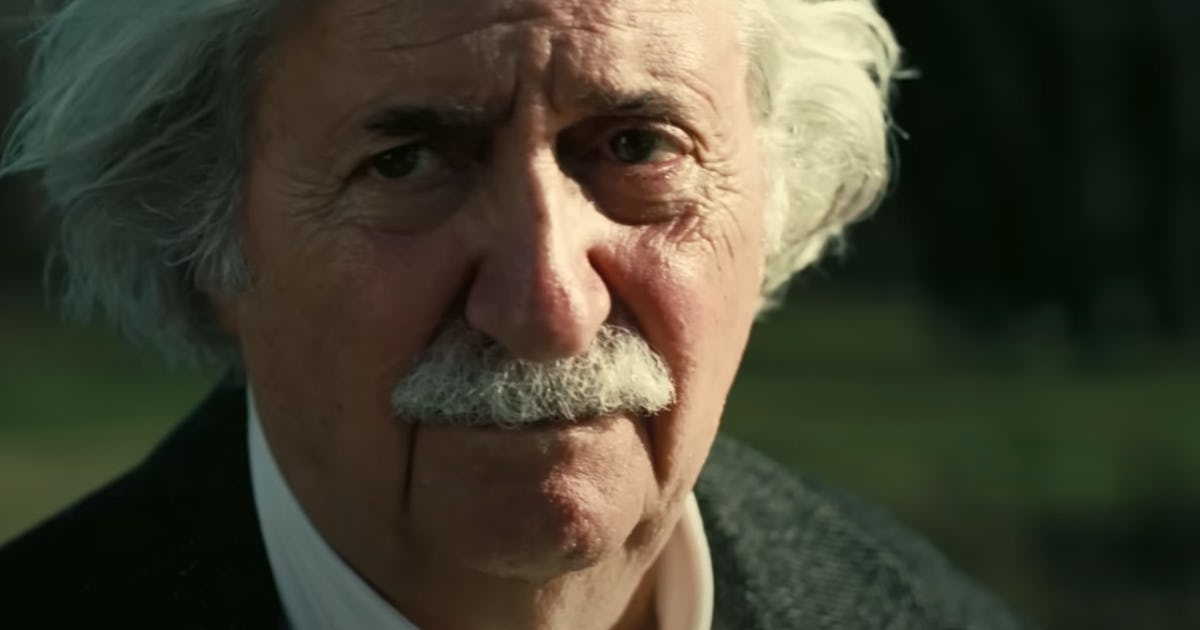 Christopher Nolan Blows Up His Daughter In Oppenheimer christopher-nolan-blows-up-his-daughter-in-oppenheimer