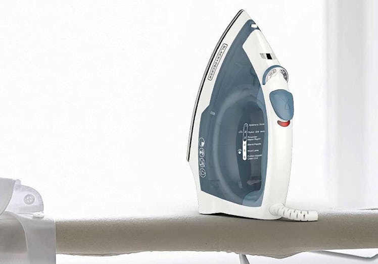 BLACK+DECKER Easy Steam Compact Iron