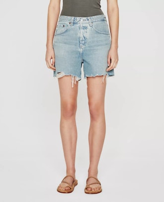 Clove Short