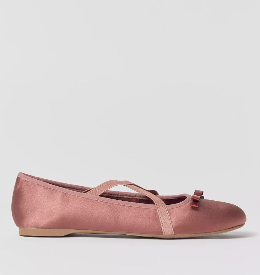 These 6 Flats Trends Are The Evolution Of Balletcore