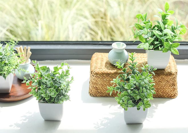 Der Rose Mini Artificial Potted Plants (4-Pack)
