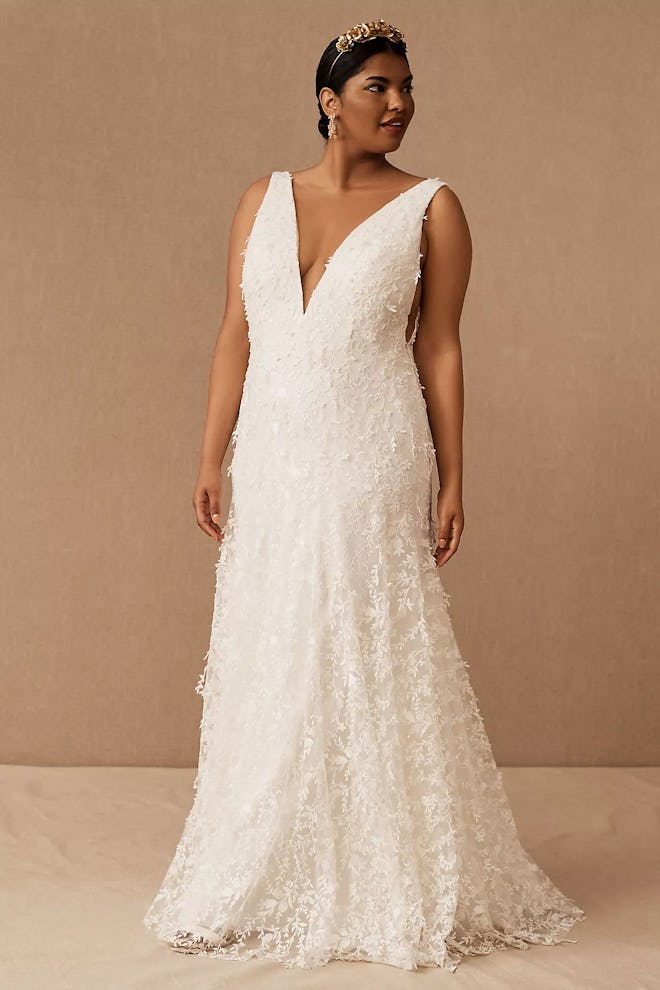 Lourdes V-Neck Convertible-Sleeve Lace Wedding Gown