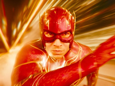 Barry Allen (Ezra Miller) runs at super-speed in The Flash