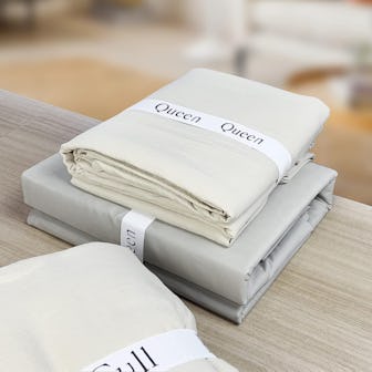 MINAYI 4 Pieces Sheet Keeper Closet Organizers