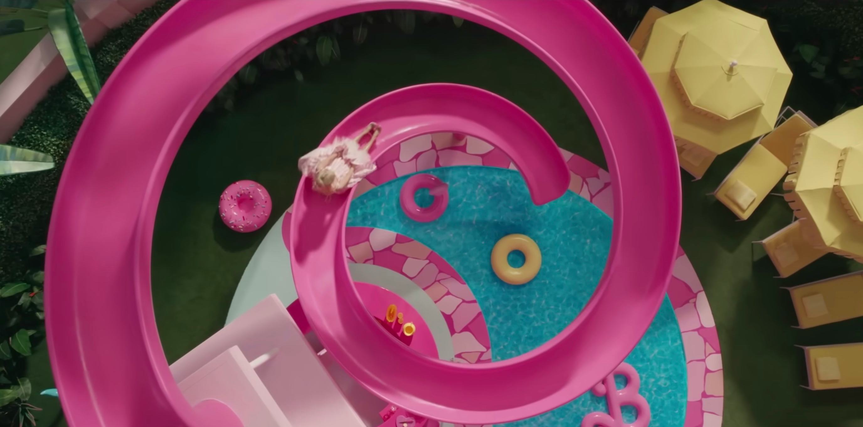 A tour of the 'Barbie' movie Dream House will have you wanting to redecorate in all pink.