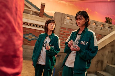 Lee Yoo-mi as Ji-yeong and Jung Hoyeon as Kang Sae-byeok in Squid Game