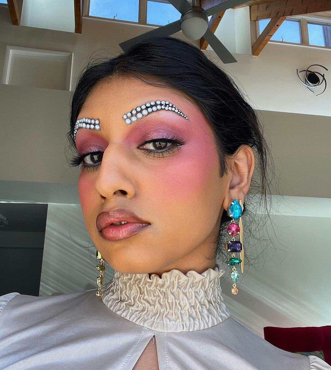 Aquarius is into easy makeup that packs a punch.