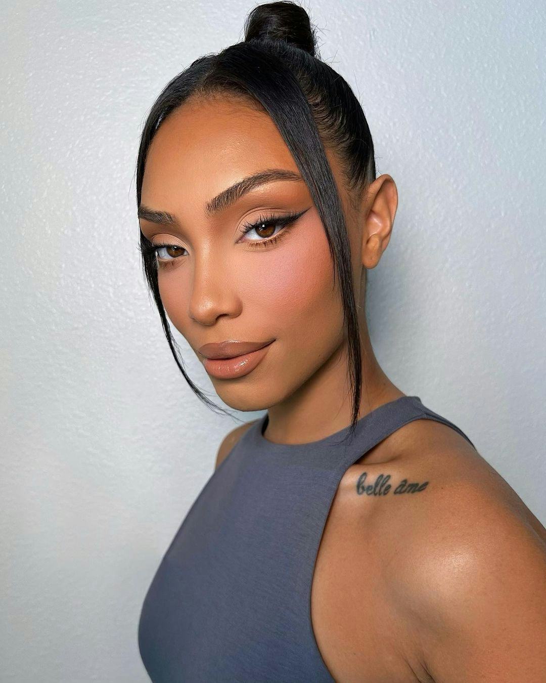 Leo loves bold, magnetic looks.