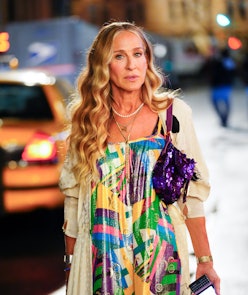 Sarah Jessica Parker plays on her Carrie Bradshaw image from Sex And The  City for new Fendi campaign