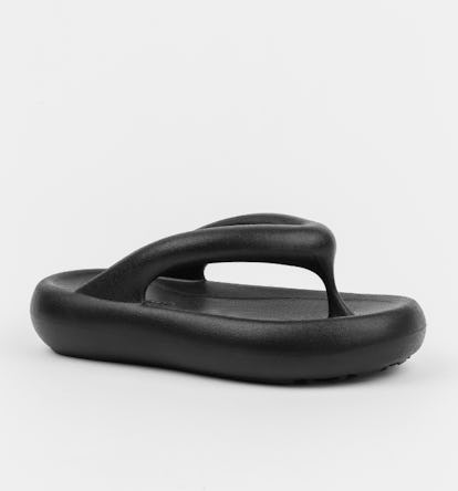 These 6 Trends Will Immediately Elevate Your Flip-Flop Game