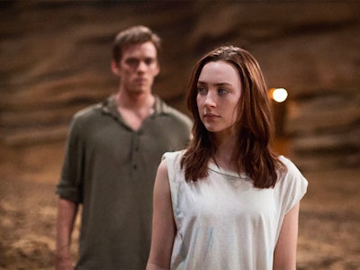 Jake Abel and Saoirse Ronan in The Host