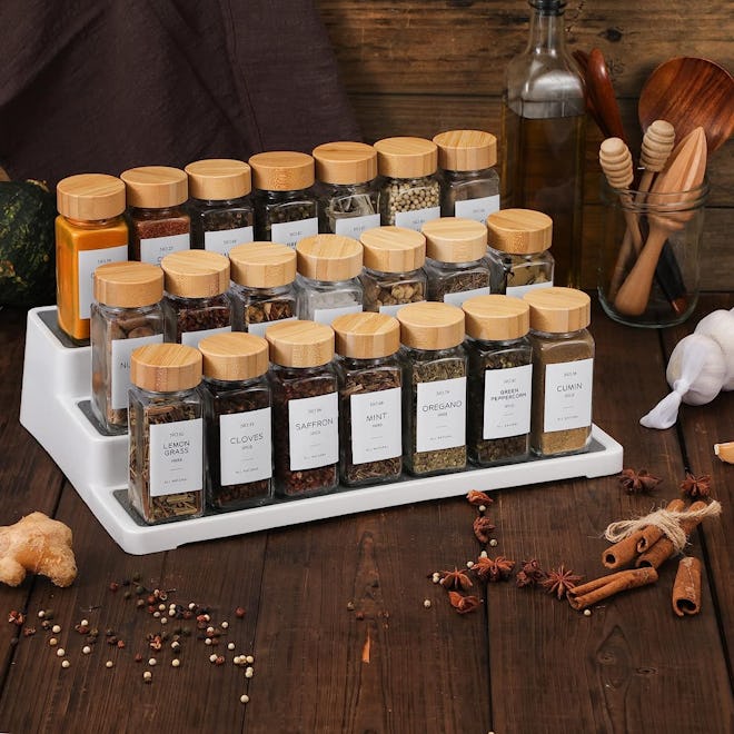 NETANY Spice Jars with Labels (24 Pieces)