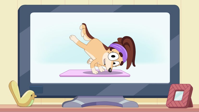 Eva Mendes as a yoga instructor on 'Bluey.'