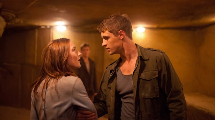Saoirse Ronan and Max Irons in The Host