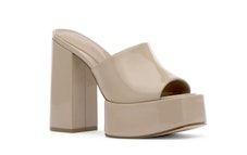 The Ravina Platform Slide are Heidi D'Amelio's favorite shoes from the D'Amelio Footwear collection.