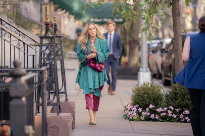 Sarah Jessica Parker filming And Just Like That... season 2 episode 3
