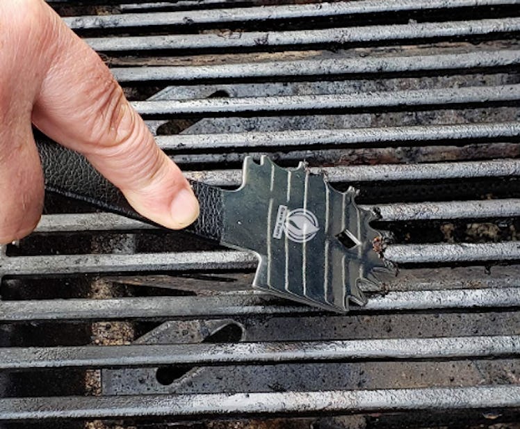 Cave Tools Bristle-Free Metal Grill & Griddle Scraper