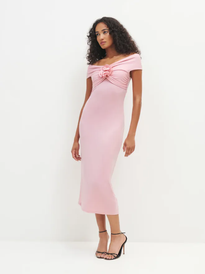Rosette Dresses Are The Only Y2K Fashion Trend I'm Trying Rosette Dresses Are The Only Y2K Fashion Trend I'm Trying
