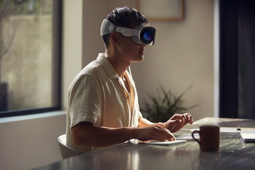 Apples Vision Pro AR Headset Is a 3499 Stab at the Future of Face Computers Apples Vision Pro AR Headset Is a 3499 Stab at the Future of Face Computers