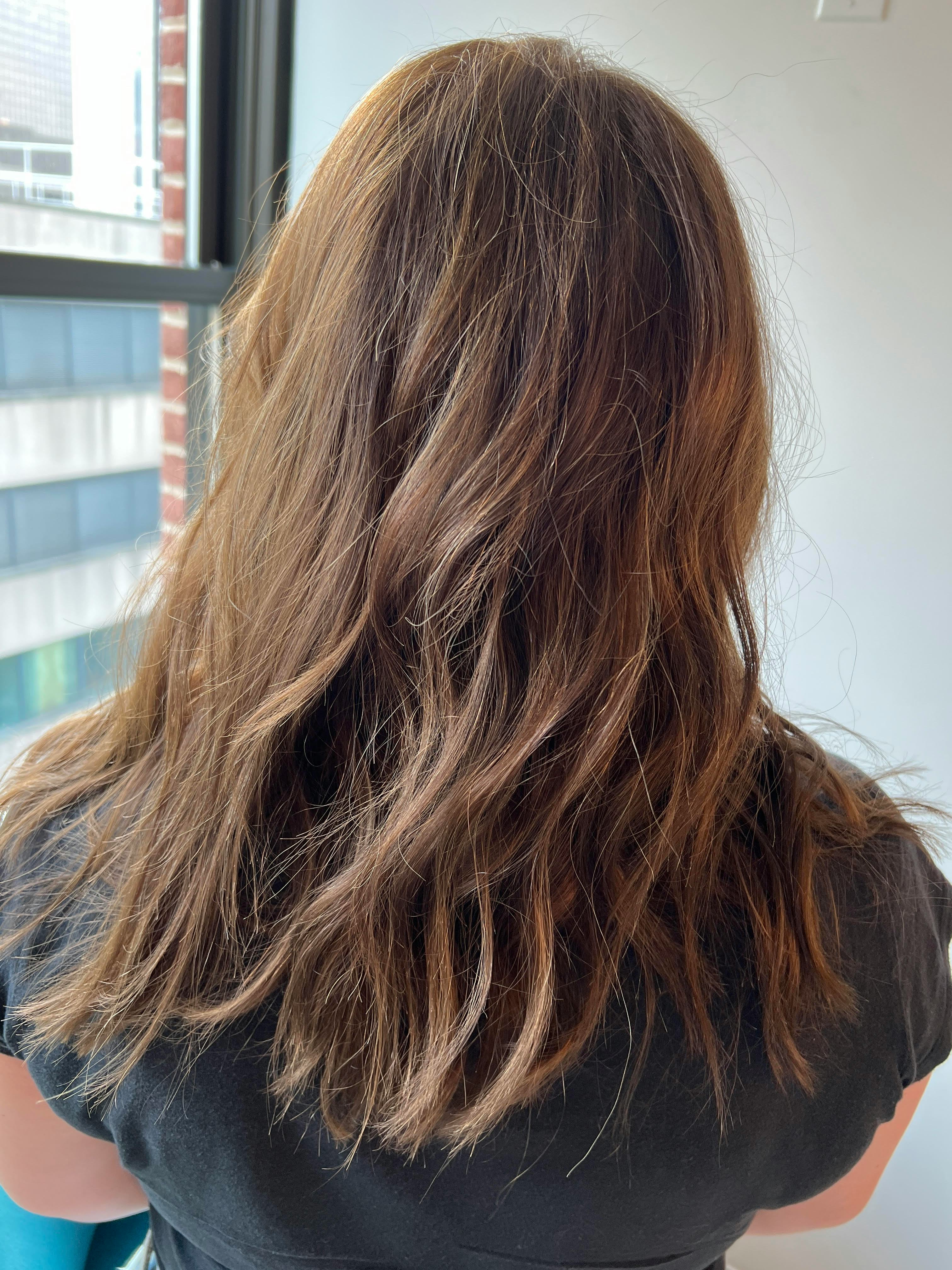 Rita Hazan (aka Beyoncé&rsquo;s hair colorist) transformed Bustle beauty writer Olivia Rose Rushing&rsquo;s hair&hellip;