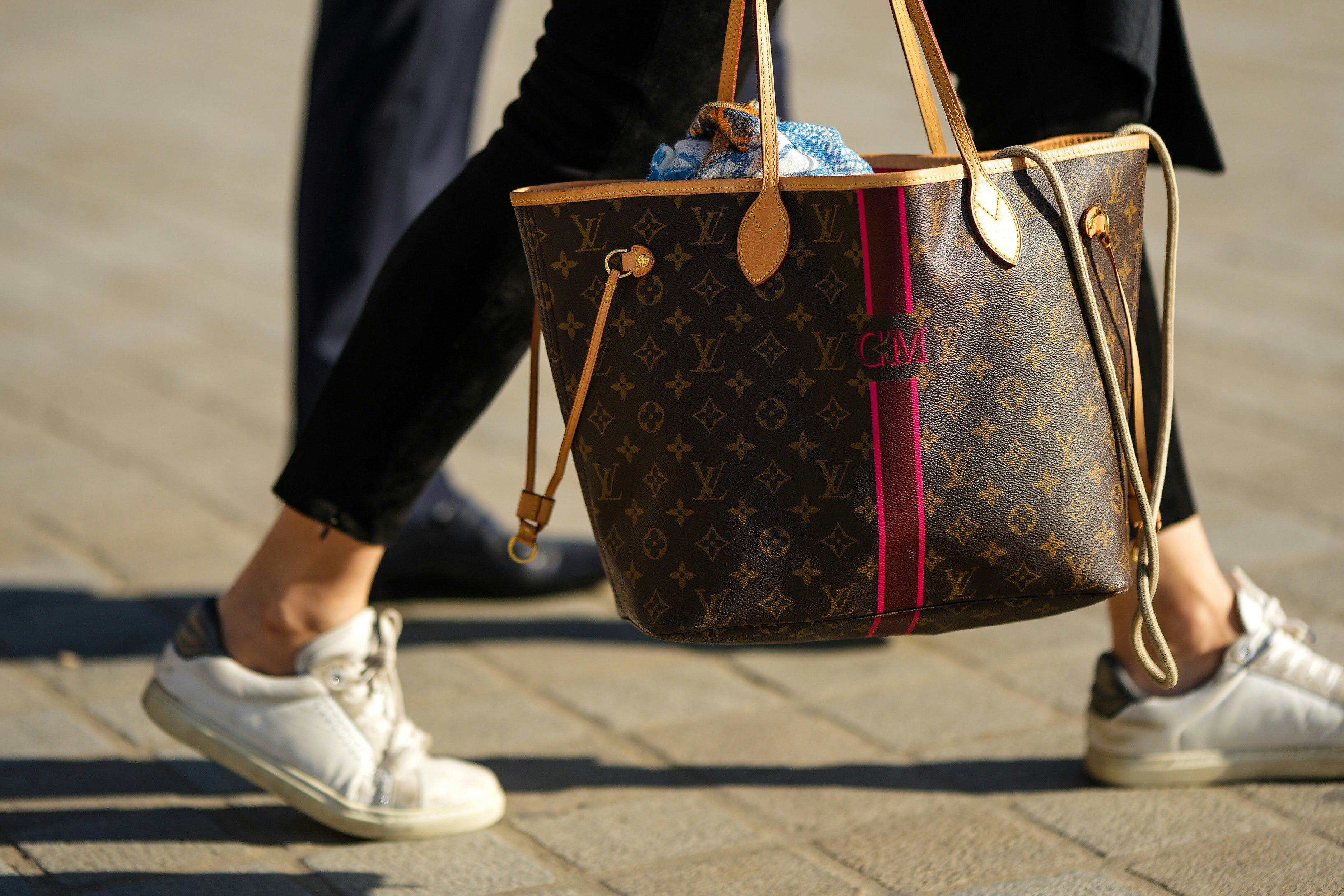 Tổng hợp với hơn 52 về louis vuitton neverfull gm vs mm hay nhất   cdgdbentreeduvn