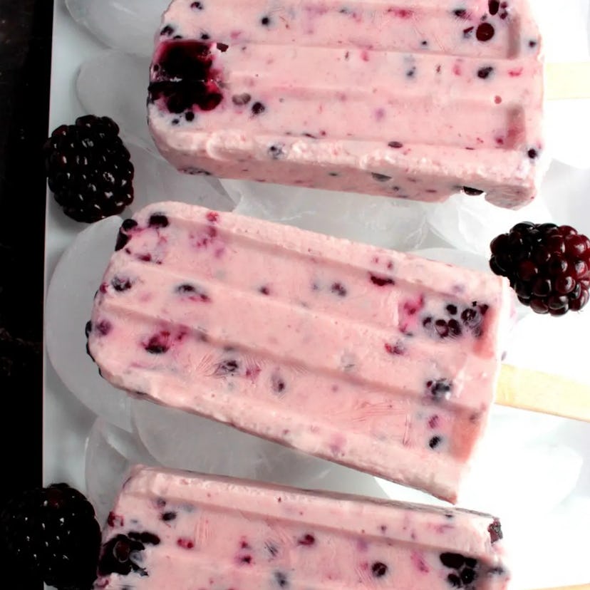 blackberry yogurt popsicle