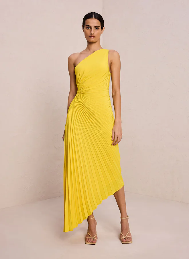 This Viral Yellow Tory Burch Dress From TikTok Is Summer's Hottest Look This Viral Yellow Tory Burch Dress From TikTok Is Summer's Hottest Look
