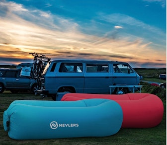 Nevlers Inflatable Lounger