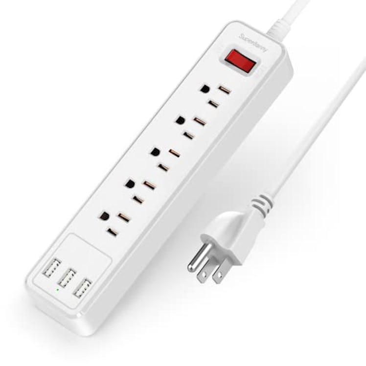 SUPERDANNY Surge Protector Power Strip