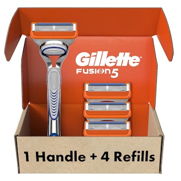 Gillette Fusion5 Razor with 4 Blade Refills