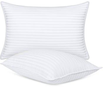 Utopia Bedding Bed Pillows (2-Pack)