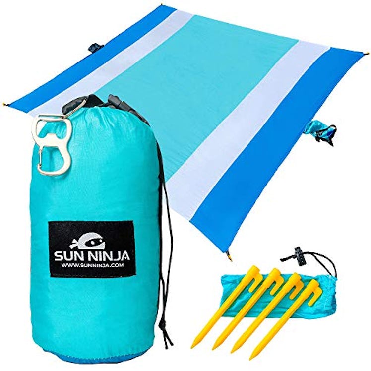 SUN NINJA Sand Free Beach Blanket