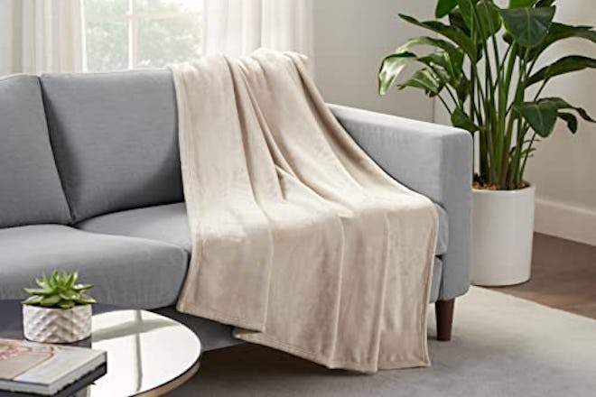 SERTA Cozy Plush Thick Fuzzy Soft Throw Blanket 