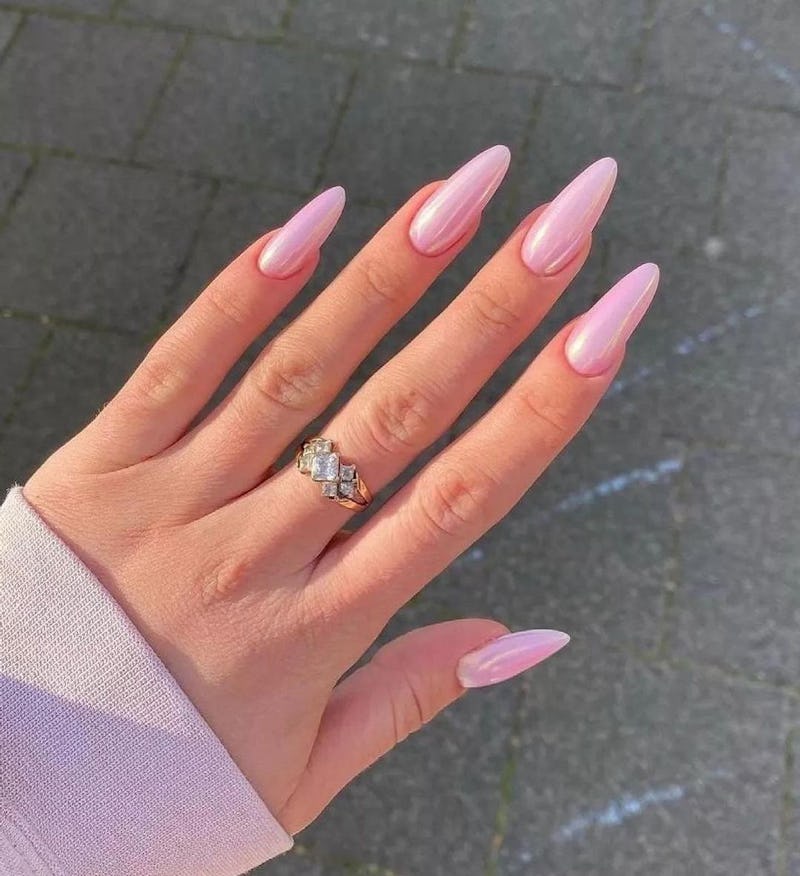 light pink nails