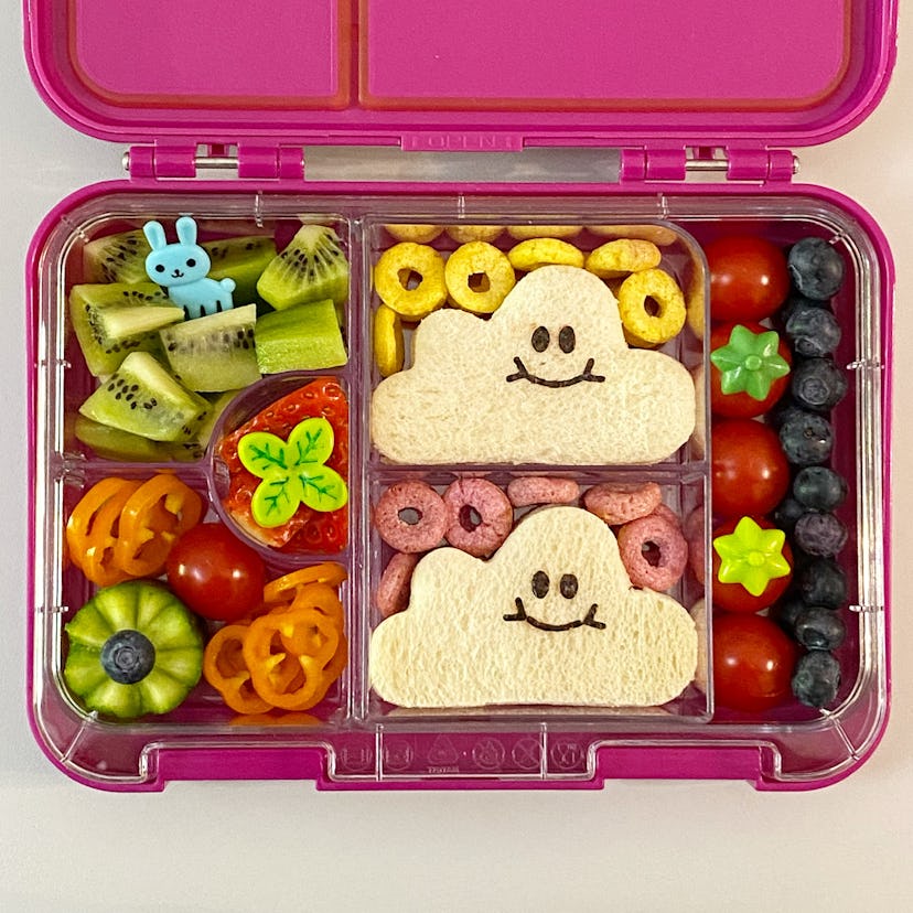 cloud shaped sandwiches with reusable lunch picks and fruits and veggies