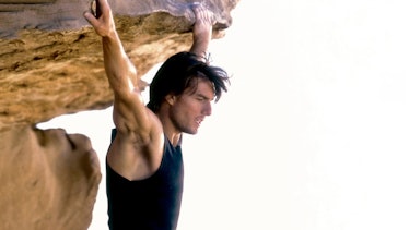 Tom Cruise free climbs in 'Mission: Impossible 2'