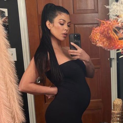 Kourtney Kardashian pregnant bump
