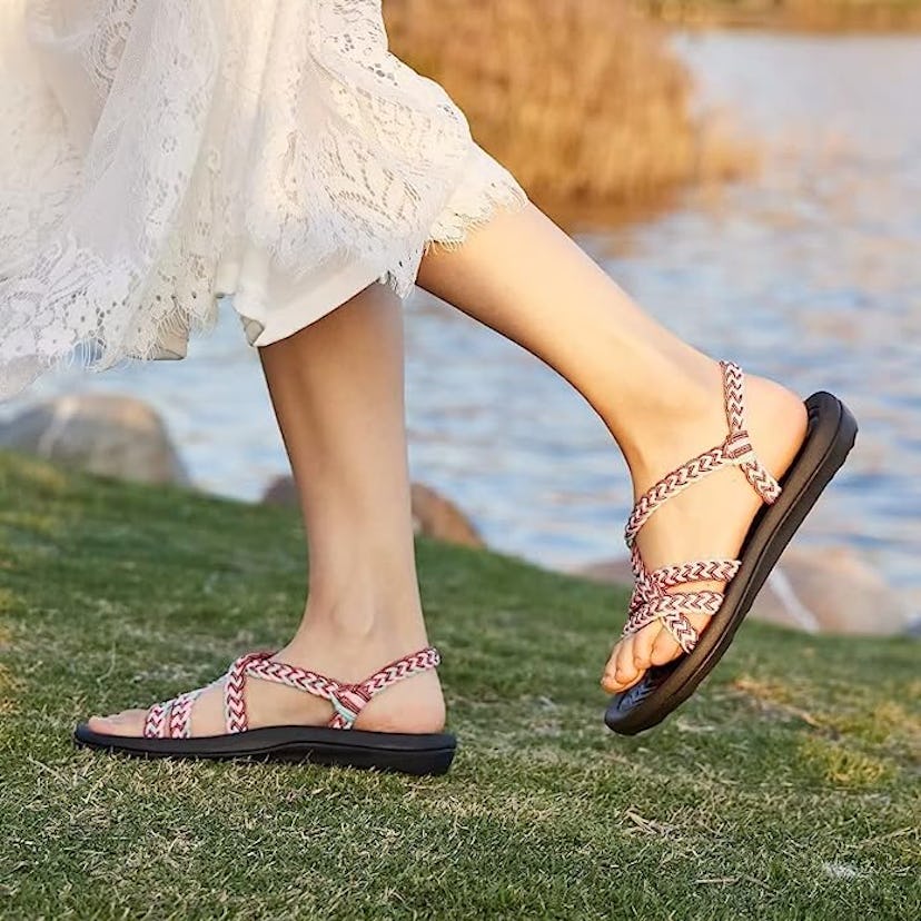 MEGNYA Walking Sandals with Arch Support