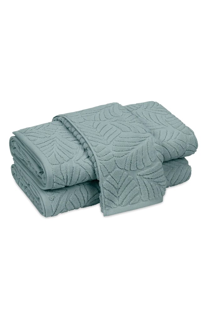 Sonia Leaf Jacquard Cotton Bath Towel