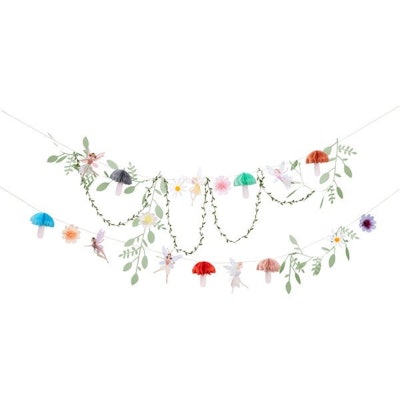 A fairy garland to decorate at a fairy baby shower.