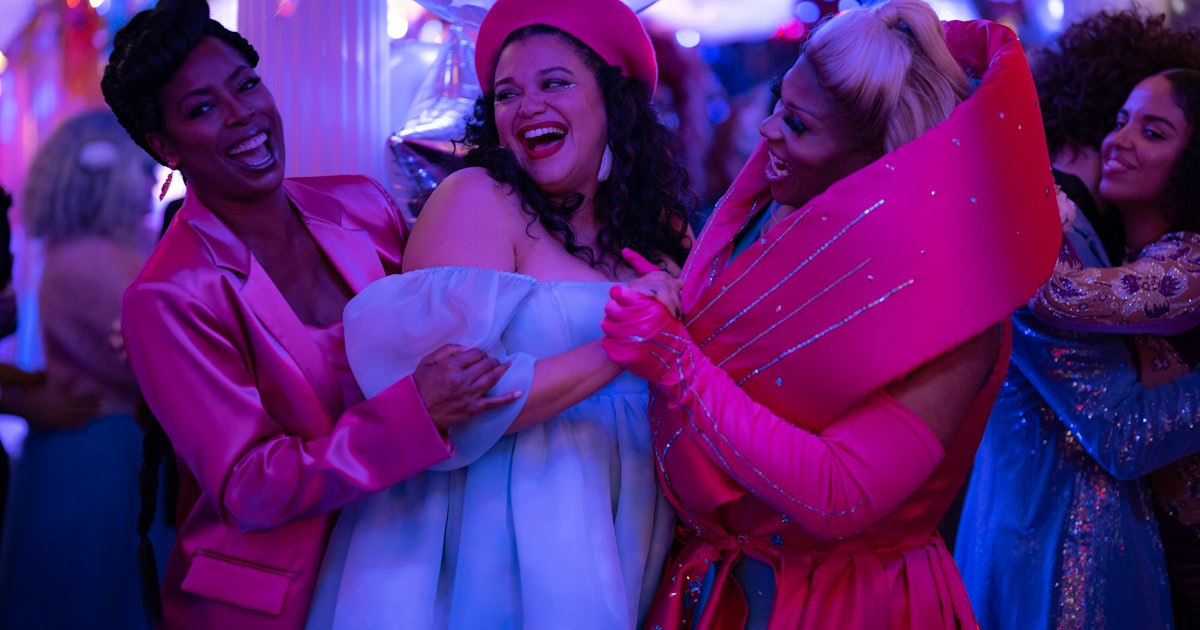 Survival of the Thickest, S1: Michelle Buteau's Hilarious Comedy
