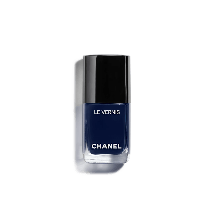 Chanel Le Vernis Longwear Nail Colour in Fugueuse