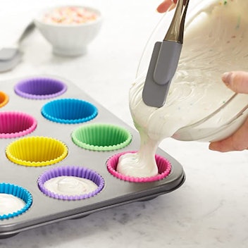 Amazon Basics Reusable Silicone Round Baking Cups (12-Pack)